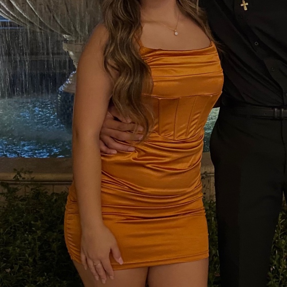 DRESS